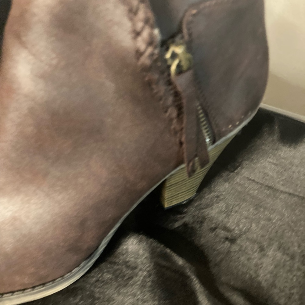 Rustic Boots - Picture 4 of 10
